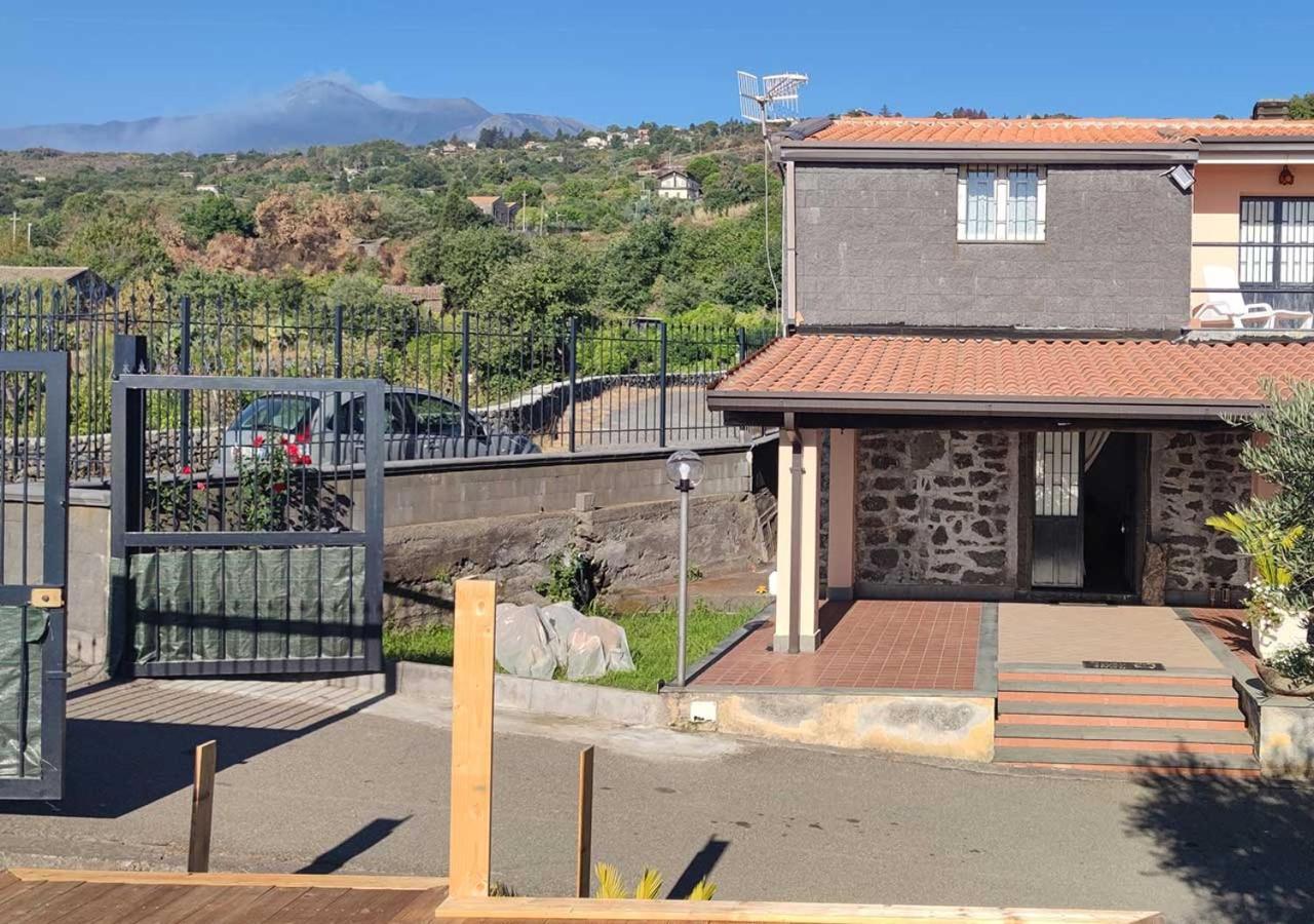 Peri Peri Etna Guest House Montargano المظهر الخارجي الصورة