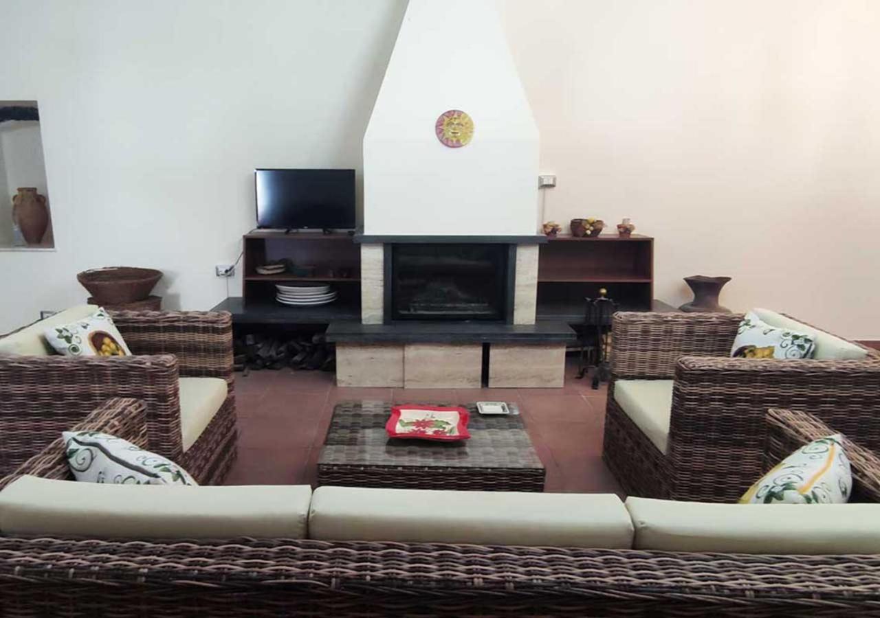 Peri Peri Etna Guest House Montargano المظهر الخارجي الصورة