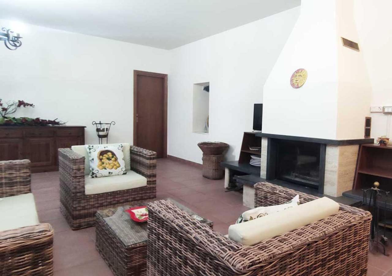 Peri Peri Etna Guest House Montargano المظهر الخارجي الصورة